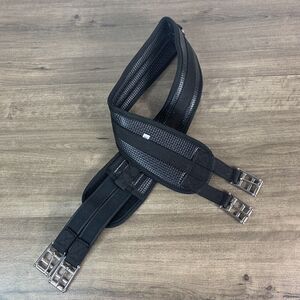 NEW 46" Curved Waffle Girth One Elasticated Ends Black Horse Saddle Cinch Buckle